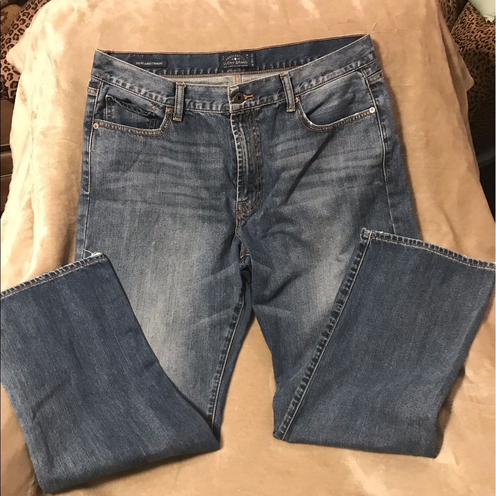 Lucky Brand, Men’s Size: 38/32 Blue Jeans